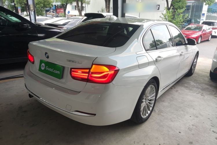 Used BMW 3 Series 2016 320Li Luxury Design Package Rear Right 45 Deg
