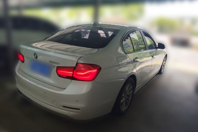 Used BMW 3 Series 2016 316i Fashion Model Rear Right 45 Deg