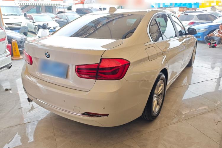 Used BMW 3 Series 2016 316Li Fashion Model Rear Right 45 Deg