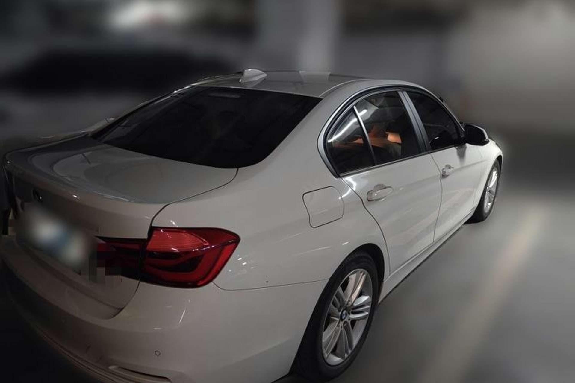 Used BMW 3 Series 2016 320i Fashion Model Rear Right 45 Deg