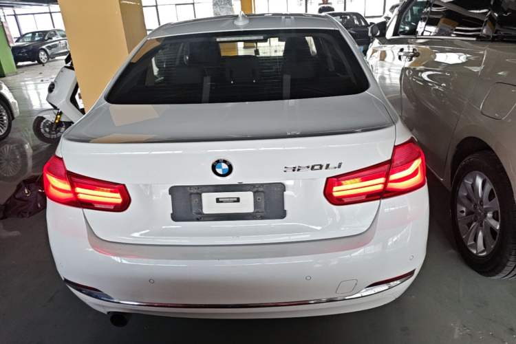 Used BMW 3 Series 2016 320Li Fashion Model Rear