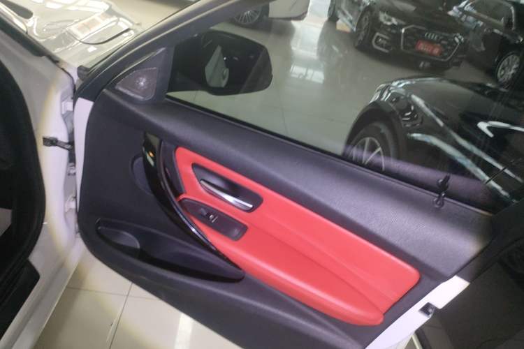 Used BMW 3 Series 2016 316i Fashion Model Right Front Door Interior