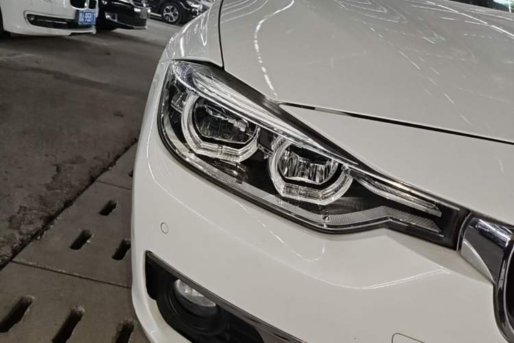 Used BMW 3 Series 2016 320Li Fashion Model Right Front Headlight