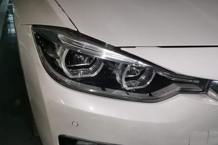 Used BMW 3 Series 2016 320Li Fashion Model Right Front Headlight