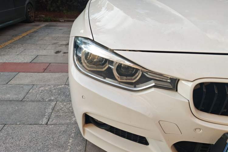 Used BMW 3 Series 2016 328i M Sport Right Front Headlight