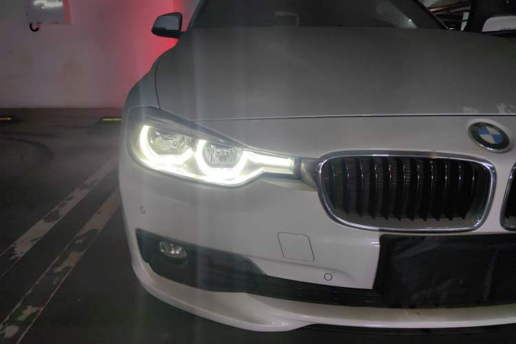 Used BMW 3 Series 2016 320Li Fashion Model Right Front Headlight