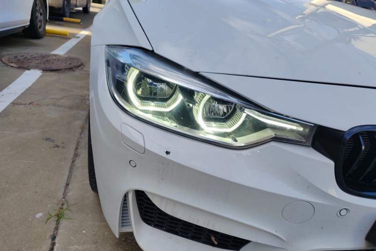 Used BMW 3 Series 2016 320i Fashion Model Right Front Headlight