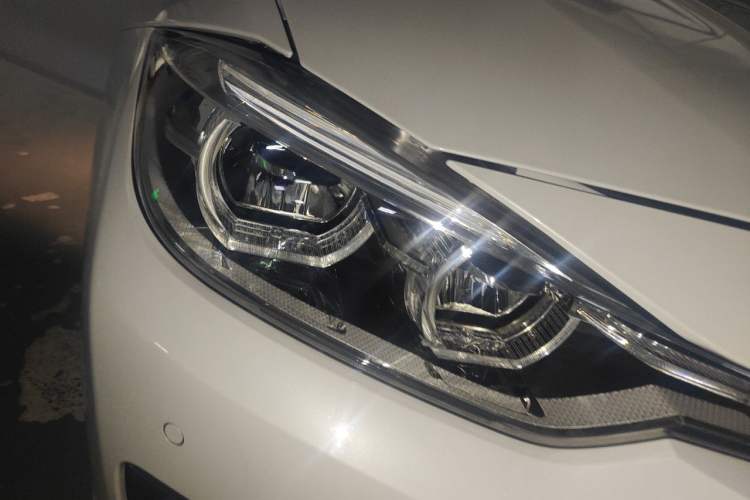 Used BMW 3 Series 2016 320Li Fashion Model Right Front Headlight