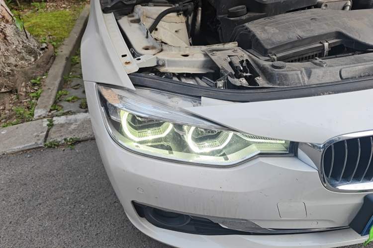 Used BMW 3 Series 2016 328Li Luxury Design Package Right Front Headlight