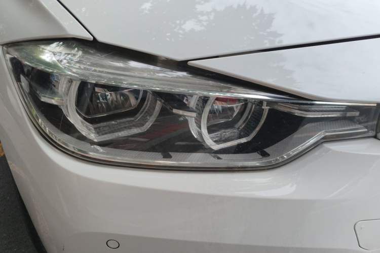 Used BMW 3 Series 2016 320i Fashion Model Right Front Headlight