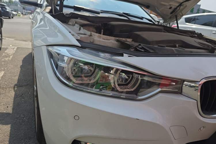 Used BMW 3 Series 2016 328i M Sport Right Front Headlight