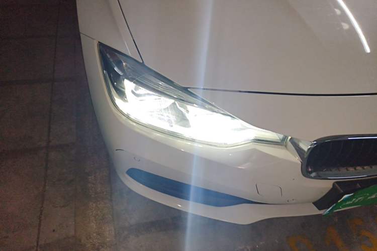 Used BMW 3 Series 2016 320i Fashion Model Right Front Headlight