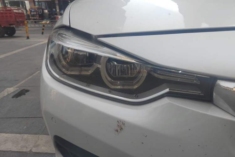 Used BMW 3 Series 2016 320i Fashion Model Right Front Headlight