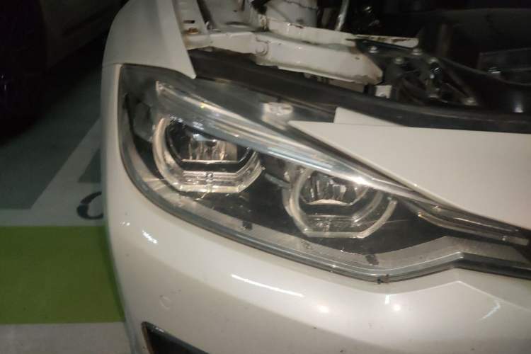 Used BMW 3 Series 2016 328Li Fashion Model Right Front Headlight