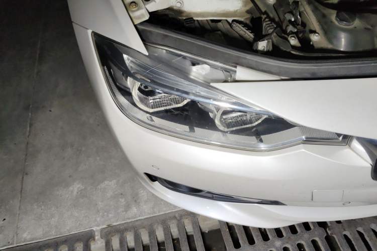 Used BMW 3 Series 2016 328Li Fashion Model Right Front Headlight