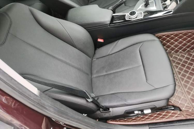 Used BMW 3 Series 2016 320Li Ambition Model Right Front Seat