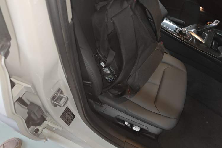 Used BMW 3 Series 2016 320Li Ambition Model Right Front Seat