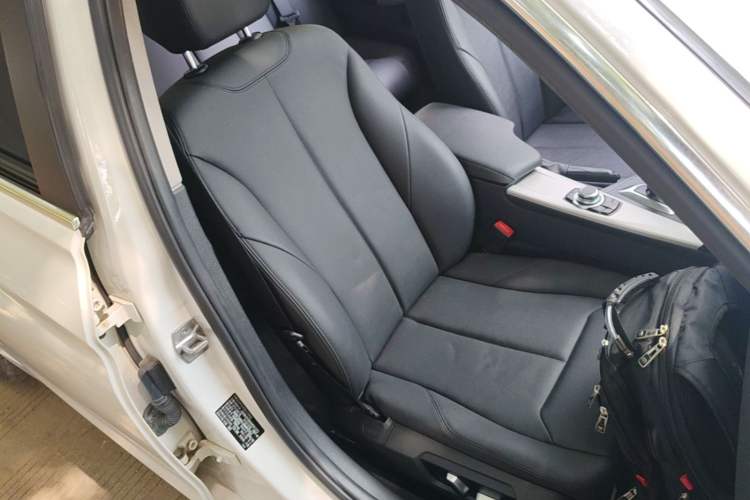 Used BMW 3 Series 2016 320Li Fashion Model Right Front Seat