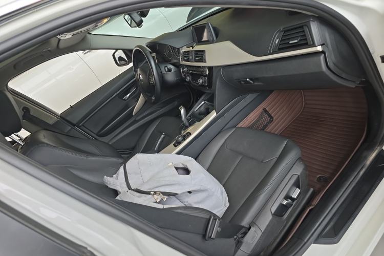 Used BMW 3 Series 2016 320Li Ambition Model Right Front Seat