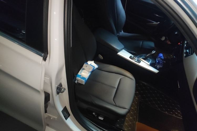 Used BMW 3 Series 2016 320Li Fashion Model Right Front Seat