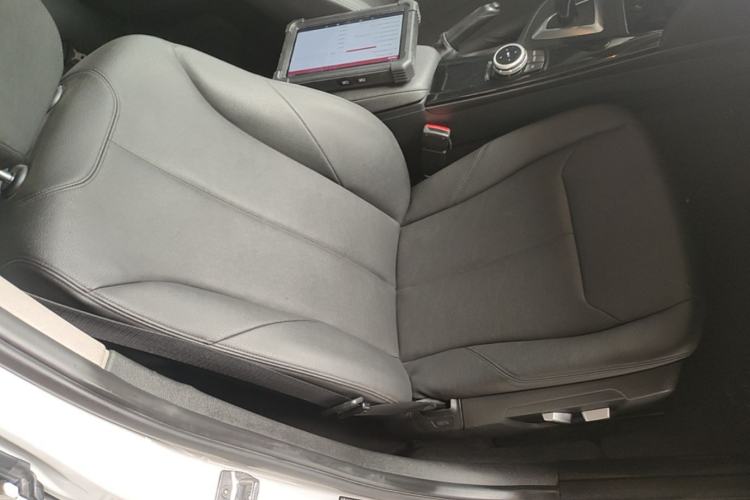 Used BMW 3 Series 2016 320Li Ambition Model Right Front Seat
