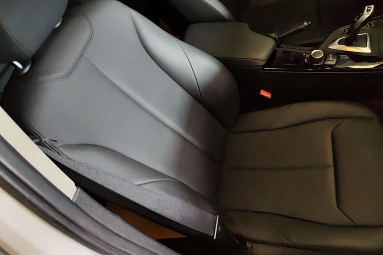 Used BMW 3 Series 2016 320Li Ambition Model Right Front Seat