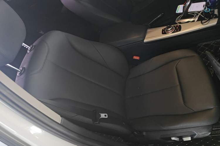 Used BMW 3 Series 2016 320Li Fashion Model Right Front Seat