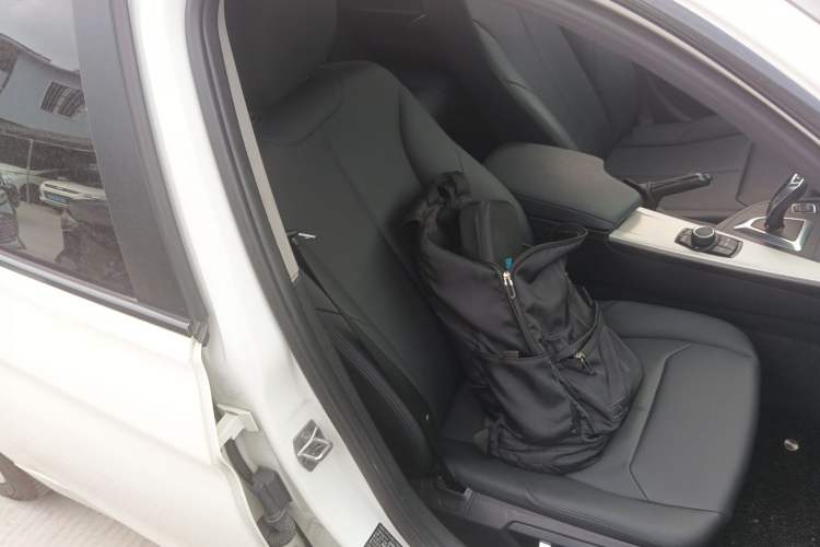 Used BMW 3 Series 2016 320Li Fashion Model Right Front Seat