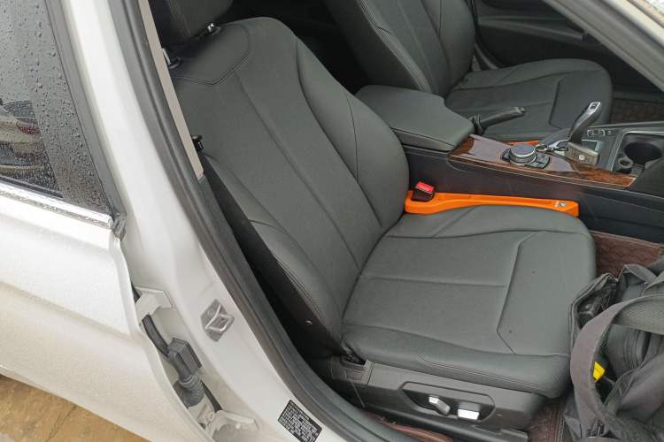 Used BMW 3 Series 2016 320Li Fashion Model Right Front Seat