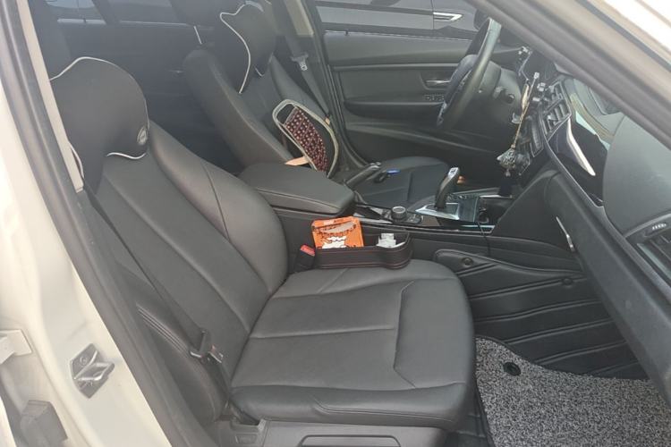 Used BMW 3 Series 2016 316Li Fashion Model Right Front Seat
