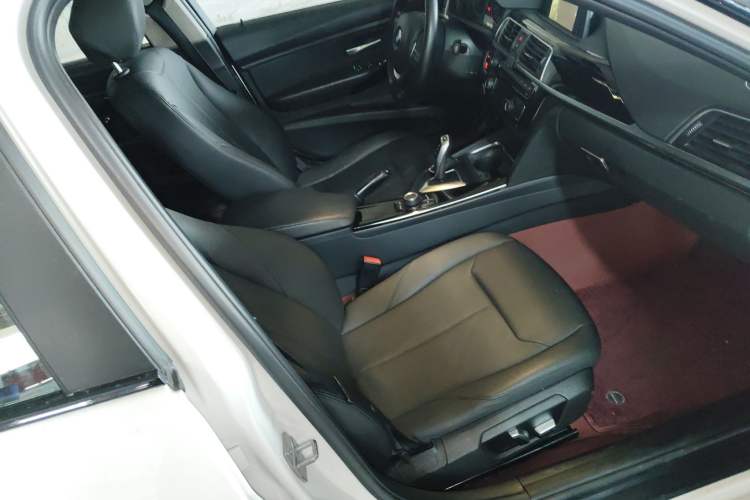 Used BMW 3 Series 2016 320Li Ambition Model Right Front Seat