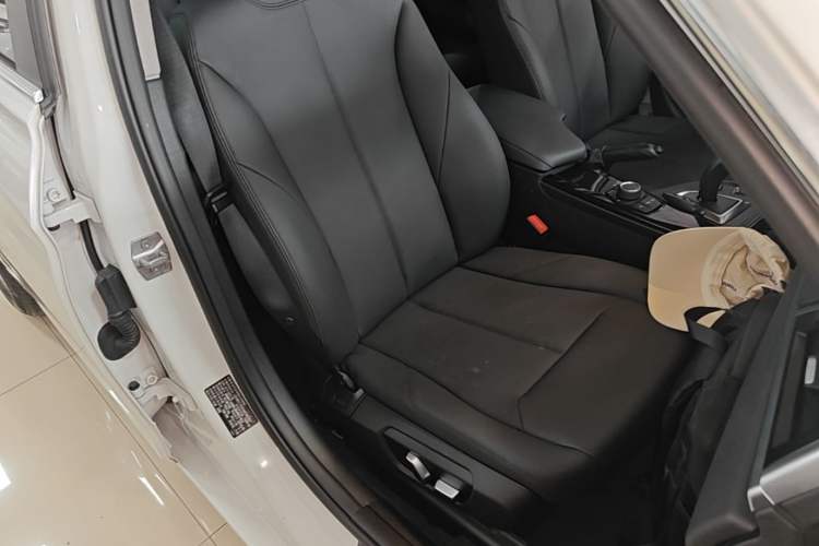 Used BMW 3 Series 2016 316Li Fashion Model Right Front Seat