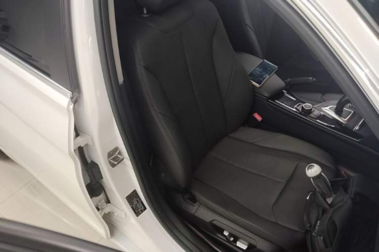 Used BMW 3 Series 2016 320Li Ambition Model Right Front Seat