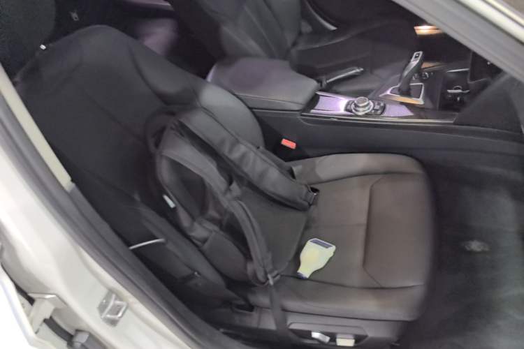 Used BMW 3 Series 2016 320Li Fashion Model Right Front Seat