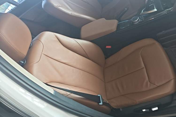 Used BMW 3 Series 2016 320Li Luxury Design Package Right Front Seat