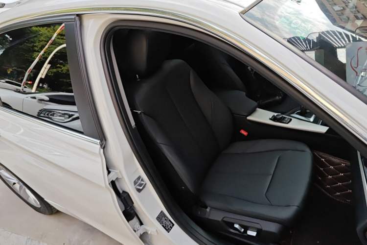 Used BMW 3 Series 2016 316Li Fashion Model Right Front Seat