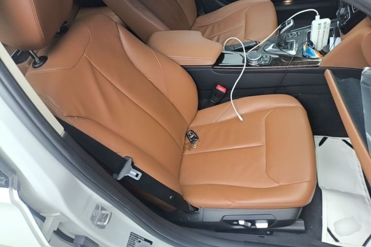 Used BMW 3 Series 2016 328Li Luxury Design Package Right Front Seat