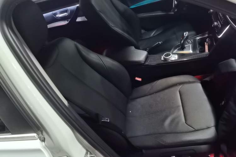 Used BMW 3 Series 2016 320Li Fashion Model Right Front Seat