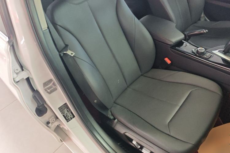 Used BMW 3 Series 2016 320Li Ambition Model Right Front Seat