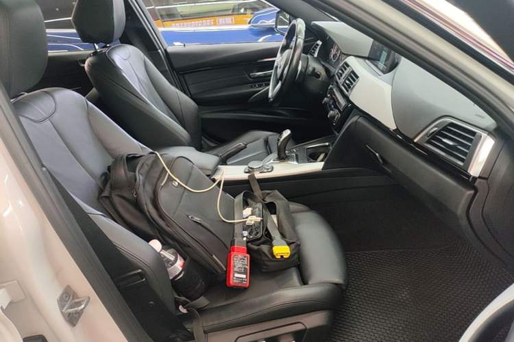 Used BMW 3 Series 2016 328i xDrive M Sport Edition Right Front Seat