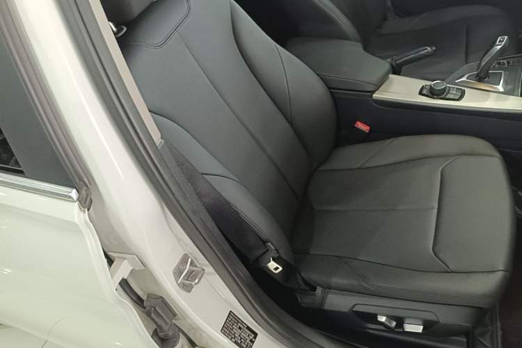 Used BMW 3 Series 2016 320Li Ambition Model Right Front Seat