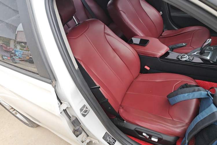 Used BMW 3 Series 2016 320i Fashion Model Right Front Seat