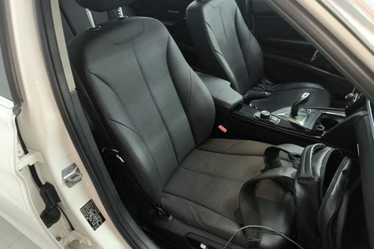 Used BMW 3 Series 2016 320Li Ambition Model Right Front Seat