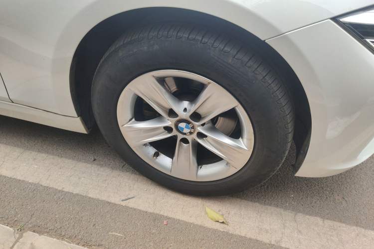 Used BMW 3 Series 2016 316Li Fashion Model Right Front Wheel Hub
