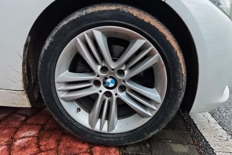 Used BMW 3 Series 2016 320i Fashion Model Right Front Wheel Hub