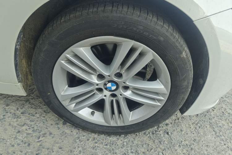 Used BMW 3 Series 2016 320Li Fashion Model Right Front Wheel Hub