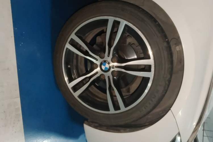 Used BMW 3 Series 2016 320i M Sport Right Front Wheel Hub