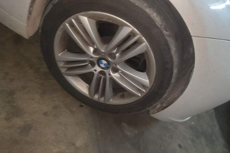 Used BMW 3 Series 2016 320Li Fashion Model Right Front Wheel Hub
