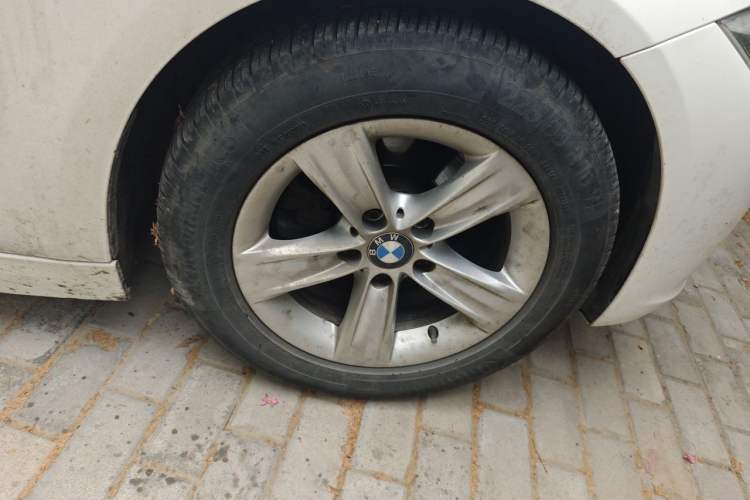 Used BMW 3 Series 2016 316Li Fashion Model Right Front Wheel Hub