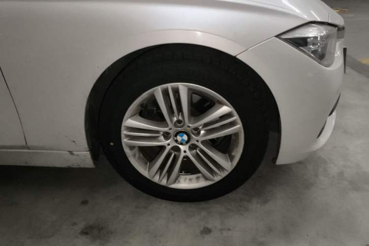 Used BMW 3 Series 2016 320i Fashion Model Right Front Wheel Hub